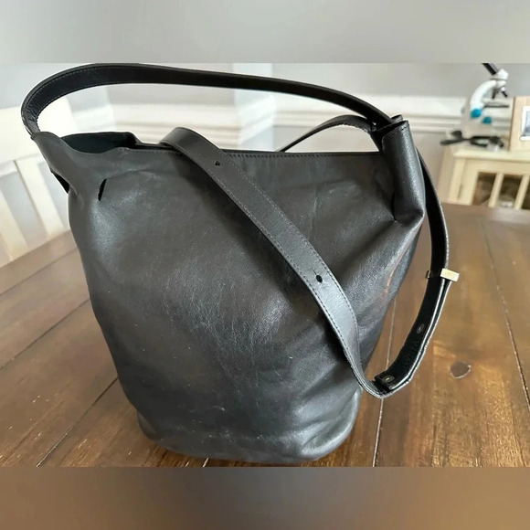 Cuyana bucket bag - Picture 2 of 16